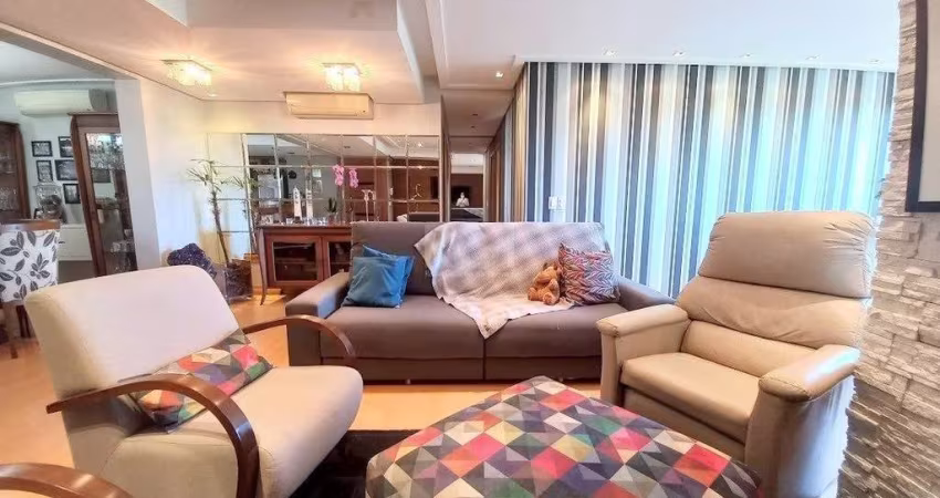 Apartamento para Venda - 180.94m², 4 dormitórios, sendo 3 suites, 2 vagas - Centro Histórico