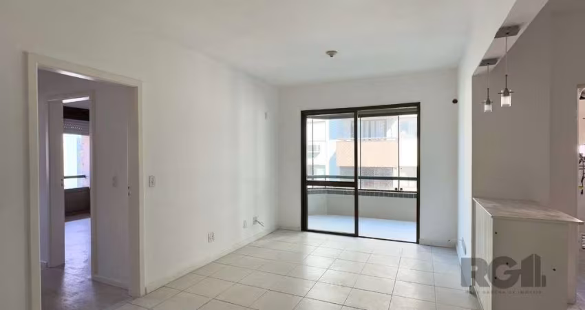 COBERTURA COM 174M², DE FRENTE, 3 DORMITÓRIOS, EM ÓTIMA LOCALIZAÇÃO NO MENINO DEUS