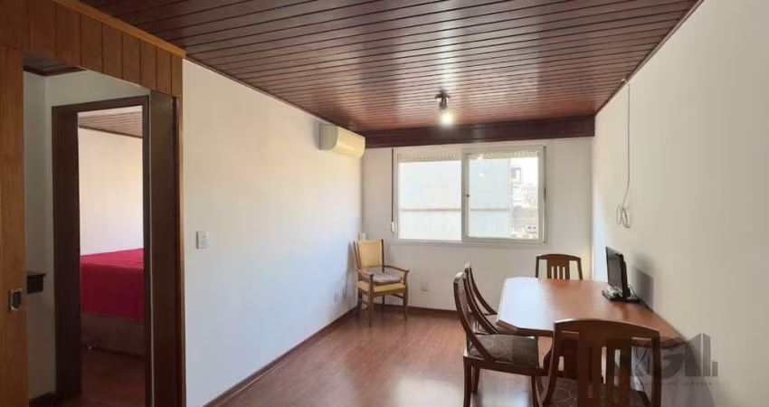 APARTAMENTO 1 DORMITÓRIO COM CHURRASQUEIRA E GARAGEM NO CENTRO HISTÓRICO