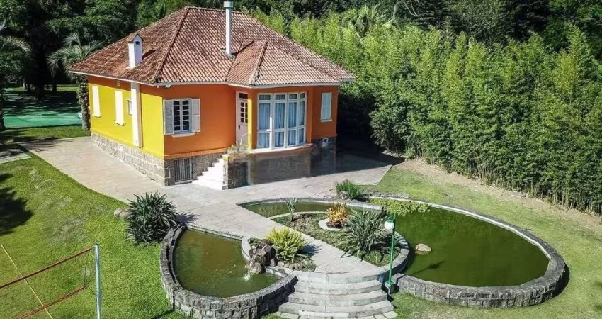 Casa no bairro Ponta Grossa com suíte presidencial