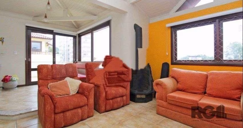 Casa em Condomínio em Menino Deus