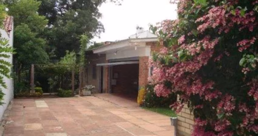 Casa para Venda - 280m², 3 dormitórios, sendo 1 suites, 2 vagas - Medianeira