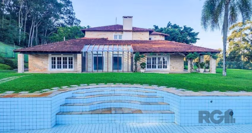Casa de Fazenda com 1.318m²