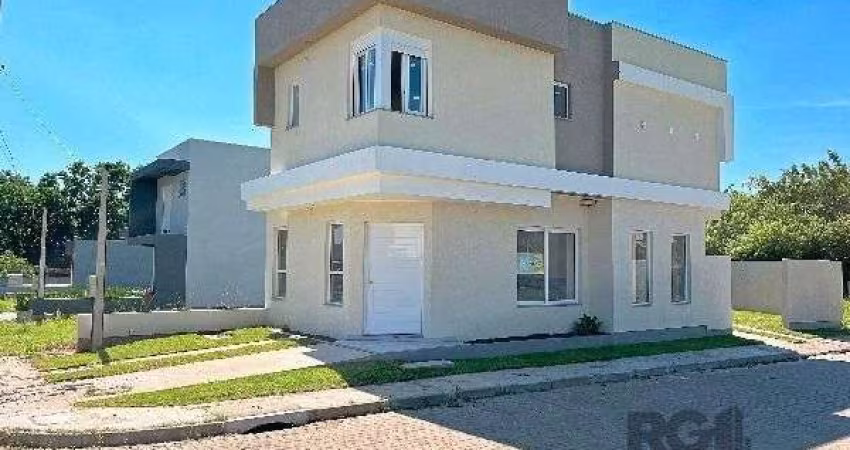 Casa Condominio em Porto Alegre, no bairro Campo Novo, com 3 dormitório(s), e 3 banheiros, à venda.