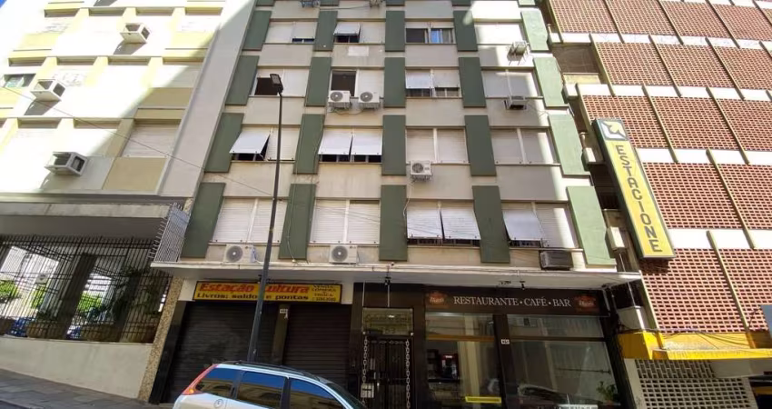 APARTAMENTO REFORMADO NO CORAÇÃO DO CENTRO