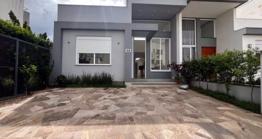 Casa em Condomínio em Hípica