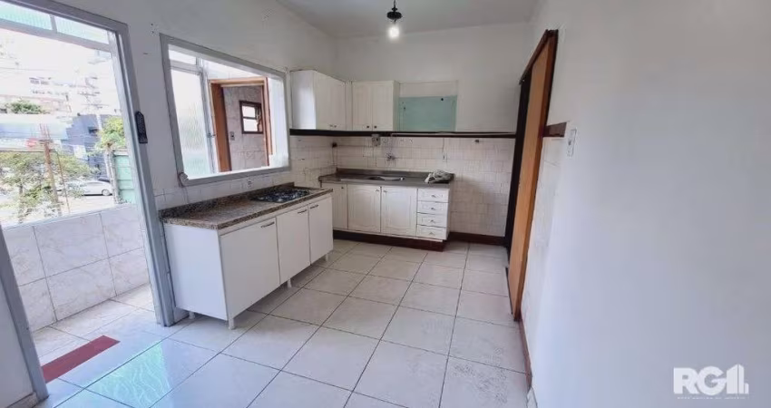 Apartamento com 3 dormitórios, 1 vaga coberta, no bairro Petrópolis, em Porto Alegre, RS