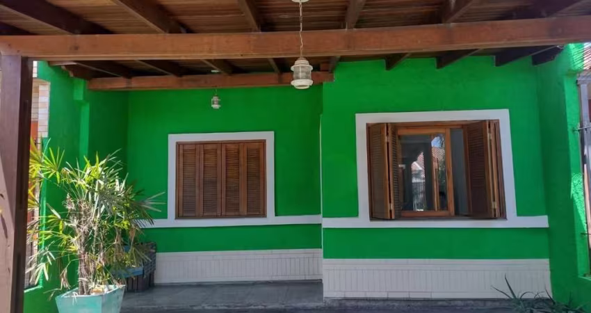 Casa no Moradas Do Sul -2 Dormitórios, sendo 1 Suíte.