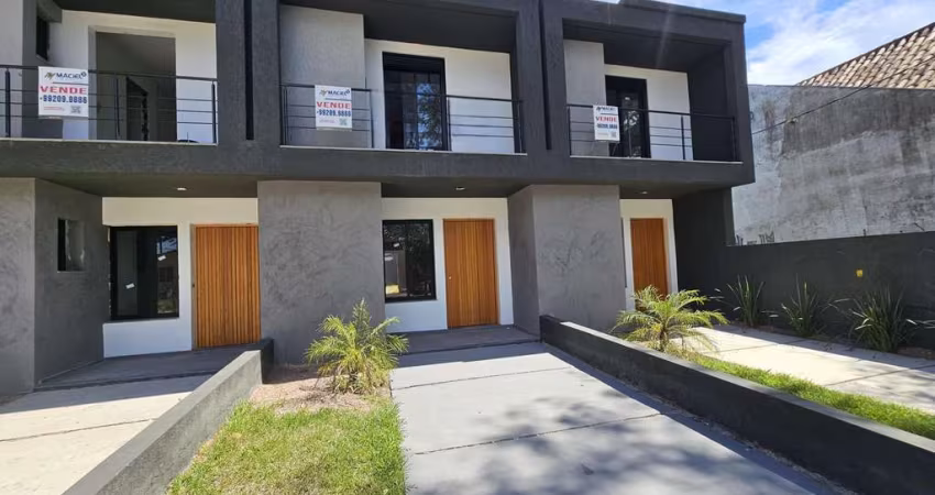 Casa em Porto Alegre, no bairro Aberta dos Morros, com 3 dormitório(s), e 3 banheiros, à venda.