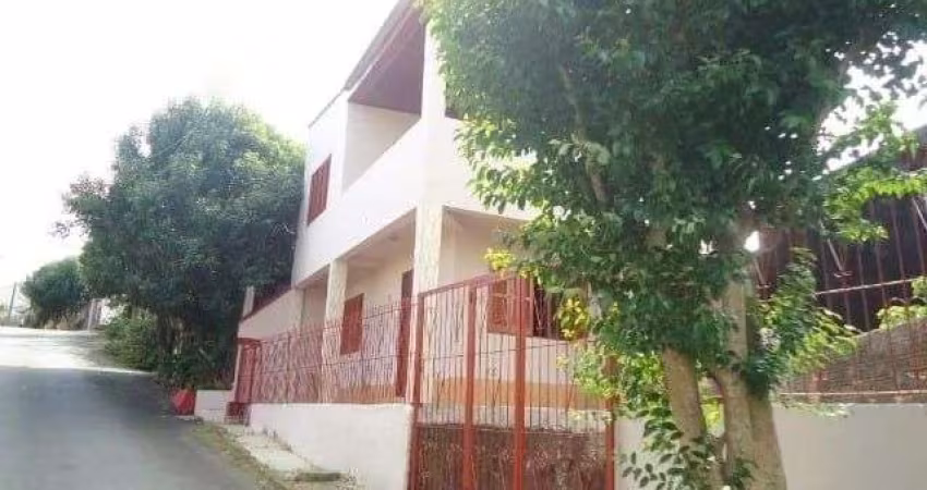 Casa para Venda 2 dormitórios, 1 vaga - Lomba do Pinheiro