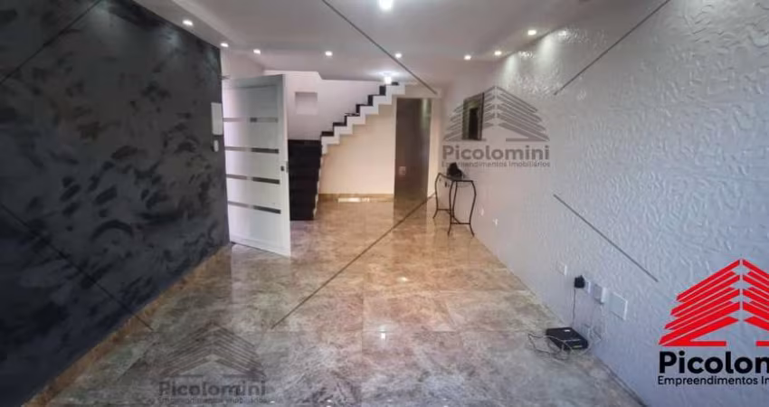 Sobrado Vila Ema Com 3 Dormitórios, Suíte, Quintal Grande com Área Gourmet e Pia, 2 Vagas. Portão Eletrônico
