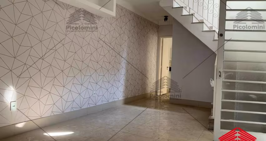 Sobrado com 3 dormitorios, sendo 1 suite com varanda, 2 vagas, prox. Metro Vila Prudente