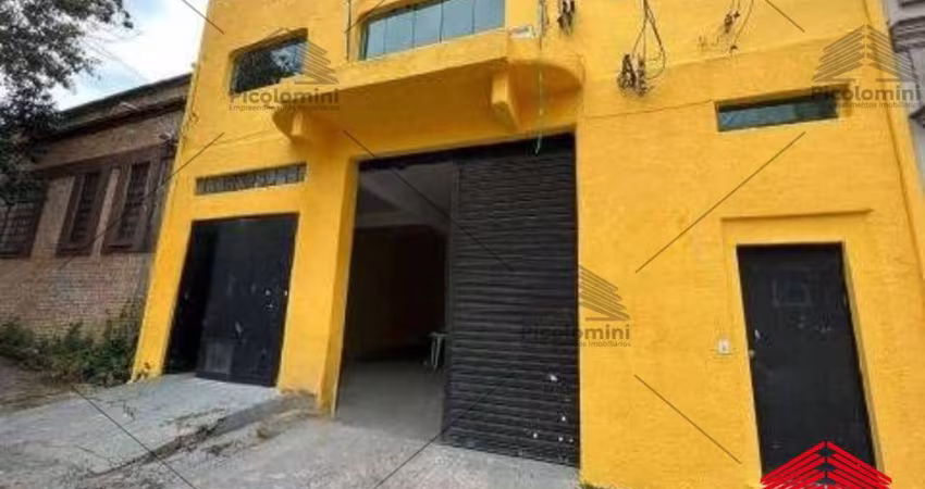 Galpão para locação na Mooca de 400m², tendo 10 de frente por 40 de fundo, na parte de baixo 2 banheiros e vestiario, em cima salas de 100 m² e 2 WC