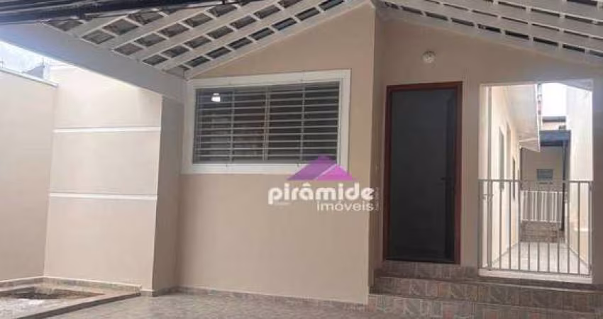 Casa com 2 dormitórios à venda, 157 m² por R$ 640.000,00 - Villa Branca - Jacareí/SP