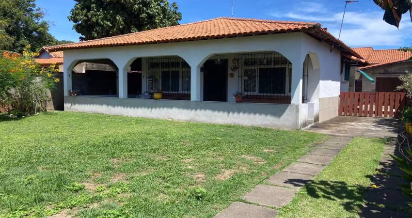 Casa para Venda em Saquarema, Boqueirão, 3 dormitórios, 2 suítes, 2 banheiros, 1 vaga