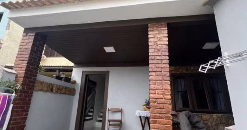 Casa para Venda em Saquarema, Centro, 4 dormitórios, 1 suíte, 3 banheiros, 1 vaga