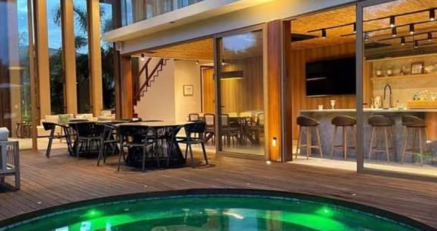 Sofisticada Mansão no Condomínio Jacarandás - Piscinas Naturais