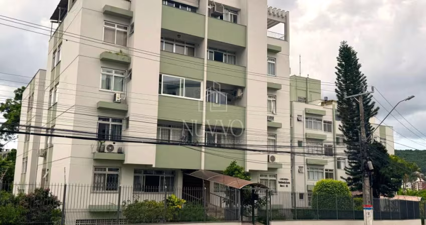 Apartamento com 3 dormitórios à venda na Carvoeira
