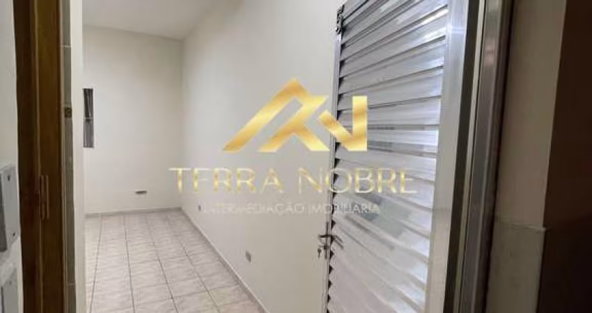 Apartamento Kitnet com excelente localização, R$1.100,00 pacote completo.