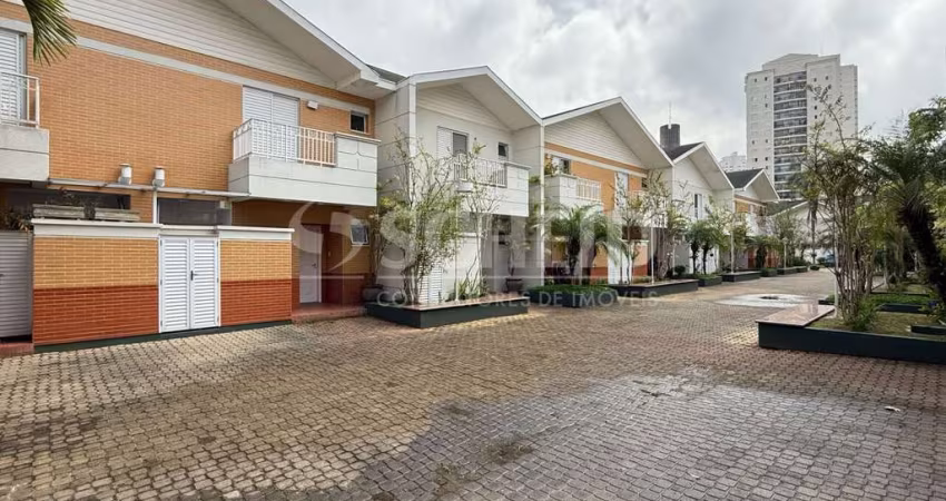 Casa a venda no condomínio fechado flora Park  , rua  moliere, 2 quartos sendo 2 suíte, 2 vagas .
