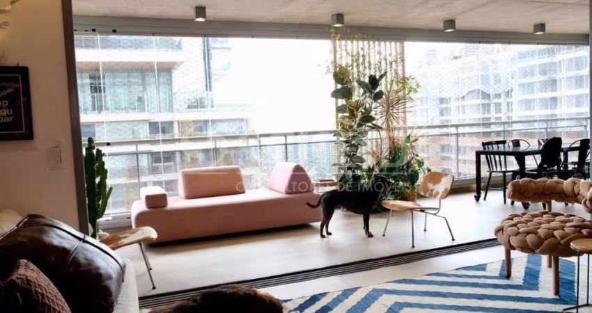 Apartamento Alto Padrão no Brooklin, 167m², 3 suítes, 3 vagas, Armários Alto Padrão.