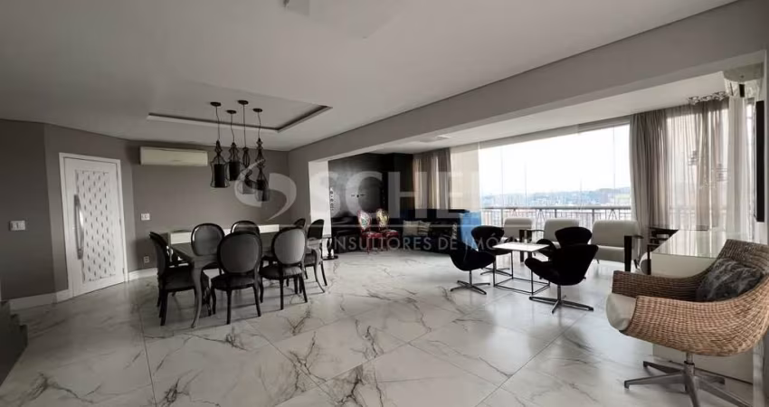 Cobertura á Venda no Jardim Marajoara com 240m², 3 quartos sendo 3 suítes, 4 vagas.