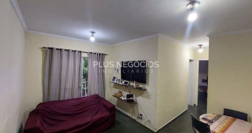 Apartamento de 2 dormitorios à venda no condominio Portal dos Bandeirantes, localização privilegiad