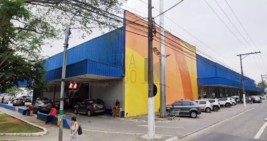 Barracão / Galpão / Depósito com 5 salas para alugar no Jurubatuba, São Paulo 