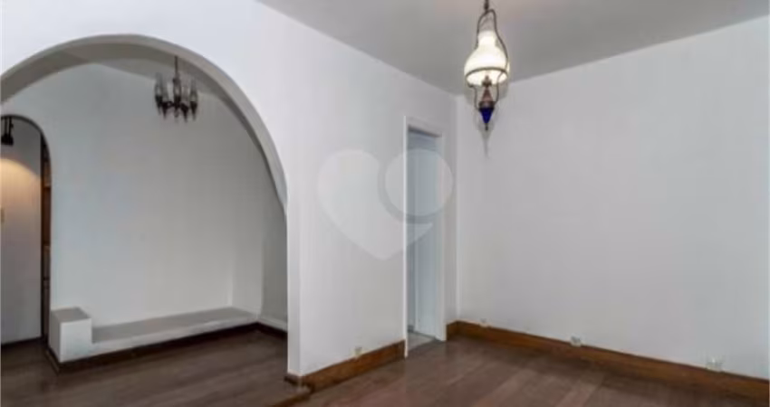 Apartamento com 2 quartos à venda em Cerqueira César - SP