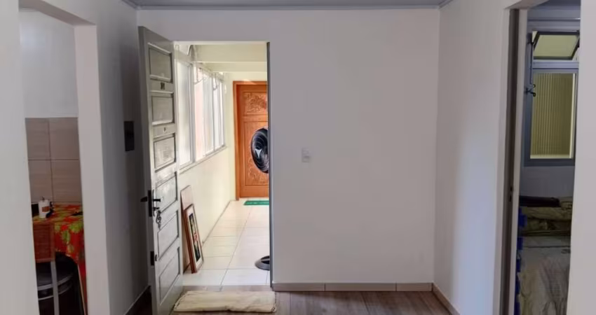 Apartamento de 02 dormitórios na Praia Comprida em São José - SC