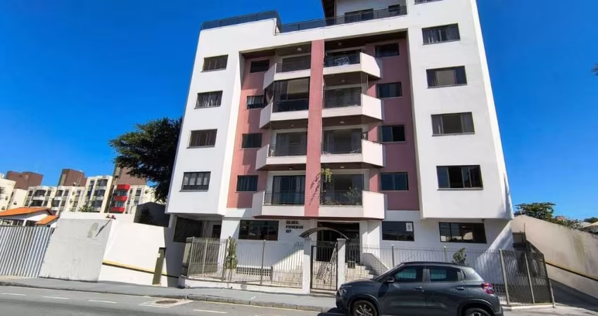 Excelente Apartamento 3 dorm, suíte, dependência com wc, 1 vaga em Capoeiras, Florianópolis