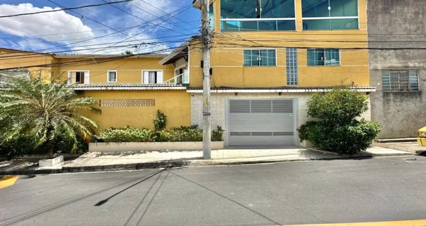 Casa para Venda em Guarulhos, Vila Barros, 3 dormitórios, 1 suíte, 1 banheiro, 6 vagas