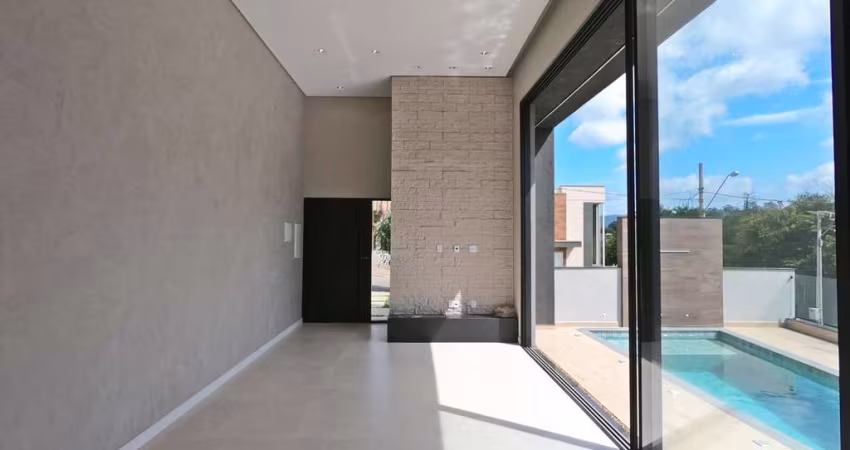Casa nova com 3 suites e piscina no Mosaico Essence