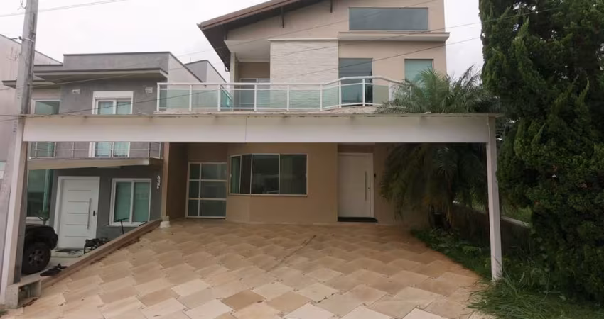 Casa com 3 suites e piscina no Pq das Figueiras