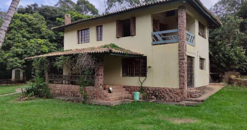 Ampla Chácara para VENDA no Bairro Sítio Santa Terezinha - Salto/SP