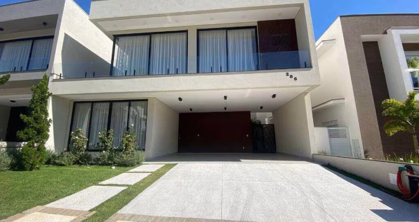 Condomínio Duas Marias - Casa D10 Casa muito elegante, com espaços generosos e com arquitetura moderna. Projeto único e exclusivo. Área social com vista total para jardim e piscina, espaços amplos e i