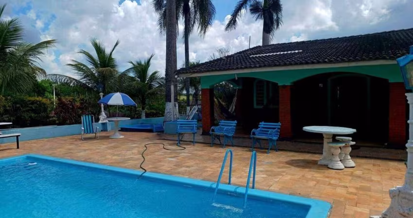 Chácara no Condomínio fechada Terras Romanas - Salto/SP Casa principal possui, 04 dormitórios, sendo 01 suíte, mais dois banheiros que atendem os dem