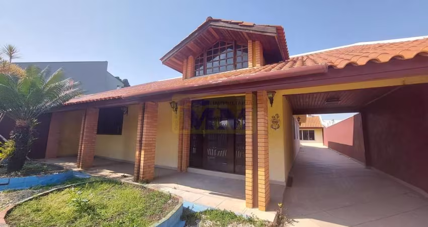 Casa com 3 suítes próximo ao Hospital Vita no Bairro Alto em Curitiba/PR