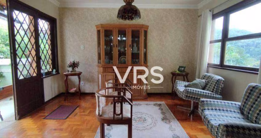 Casa com 3 dormitórios à venda, 226 m² por R$ 1.290.000,00 - Golfe - Teresópolis/RJ
