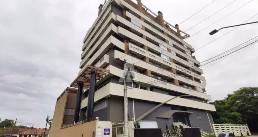 Apartamento mobiliado com 2 suítes no bairro Santo Antônio