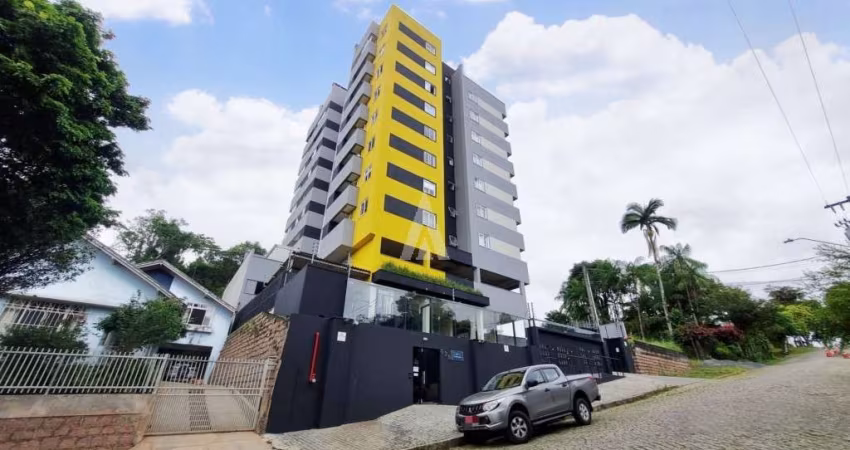 Apartamento com 2 dormitórios, cozinha, sala de estar e jantar, sacada com churrasqueira, 1 banheiro social, área de serviço