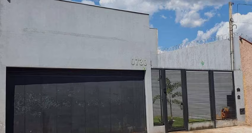 Casa com 3 dormitórios, 251 m² - venda por R$ 650.000,00 ou aluguel por R$ 3.200,00/mês - Oriente - Barretos/SP