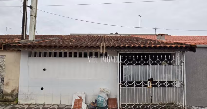 Casa Padrão à venda no Maracanã - Praia Grande - SP: