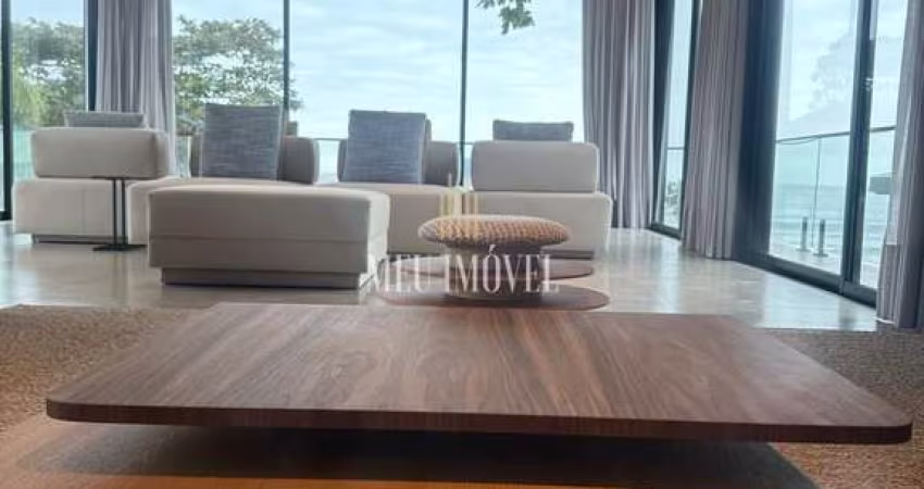 Casa em Condomínio Alto Padrão à venda na Praia da Baleia - Ubatuba - SP: