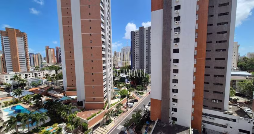 Apartamento padrão em Fortaleza-CE: