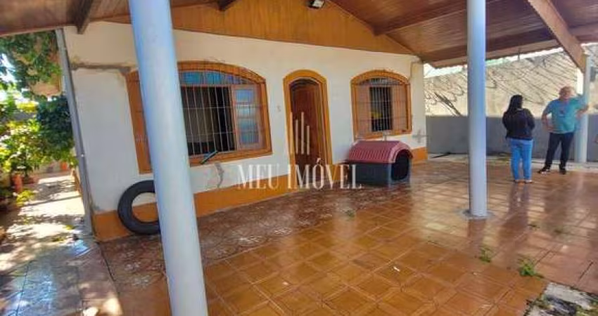 Casa Padrão à venda no Maracanã - Praia Grande - SP: