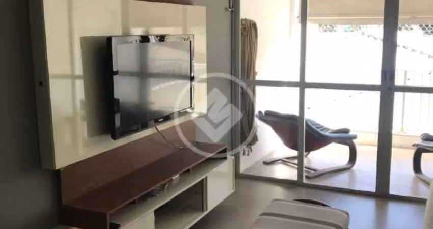 Belo Apartamento em prédio frente mar em Coqueiros codigo: 114333