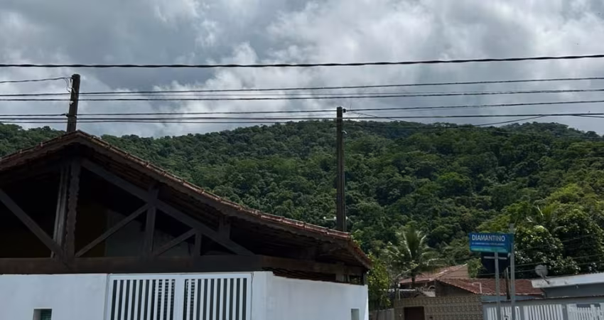 Casa para Venda no bairro Cidade da Criança, localizado na cidade de Praia Grande / SP.