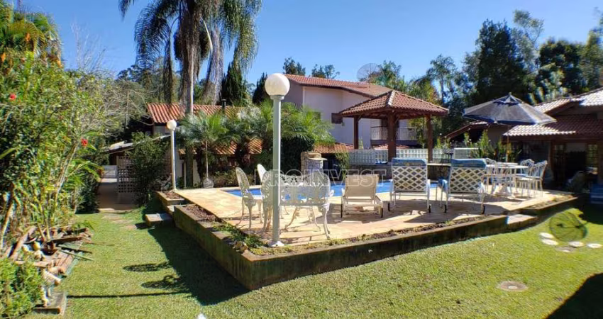 Casa com 6 dormitórios à venda, 352 m² por R$ 2.500.000,00 - Patrimônio do Carmo - São Roque/SP