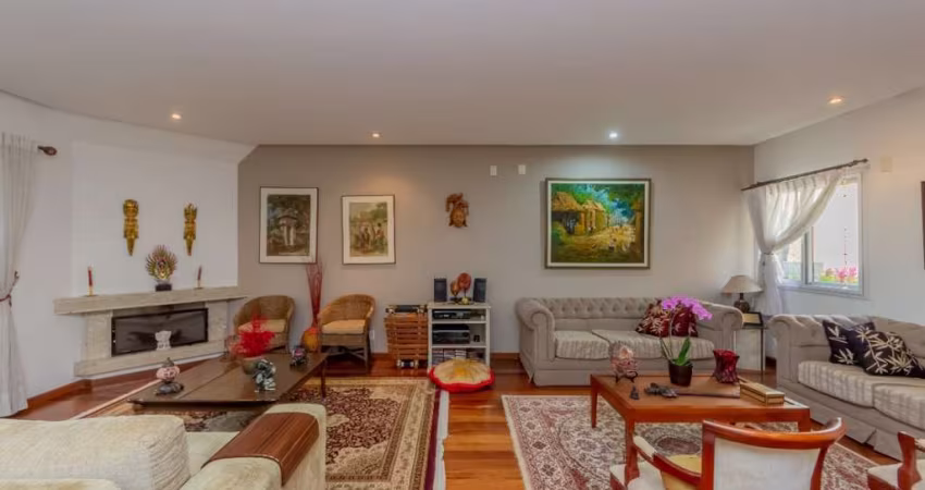 Casa no condomínio Villa De Monterey para venda com 6 quartos, sendo 4 suítes, 369m²